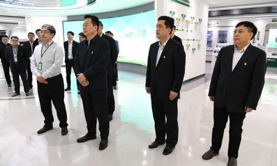 省委宣讲团成员、省国资委主任张斌一行莅临威思顿宣讲调研