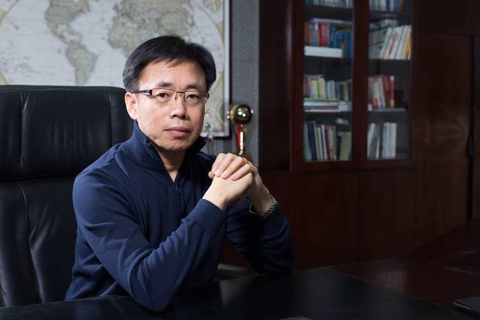 丁振华：启动产业和资本双轮驱动战略